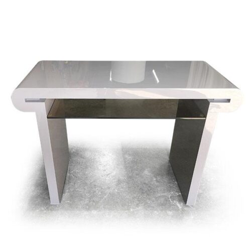 銀灰鋼烤圓弧端景台 瞬間明亮空間感：圖片 1