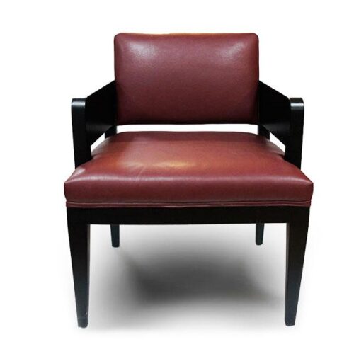 酒紅中世紀扶手椅 坐擁中世紀優雅：圖片 1