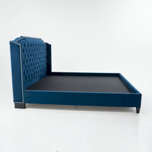 釘釦藍絨高背雙人床 勾勒華麗優雅輪廓：圖片 3