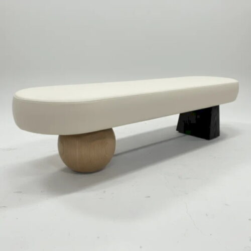 Pivot極簡平衡長椅 如雕塑般的戲劇張力：圖片 1