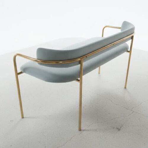 粉藍鈦金細框長椅 為空間畫下輕奢句點：圖片 3